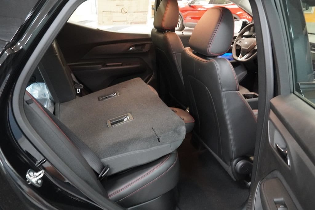 2027 Chevrolet Bolt RS - Photo 24