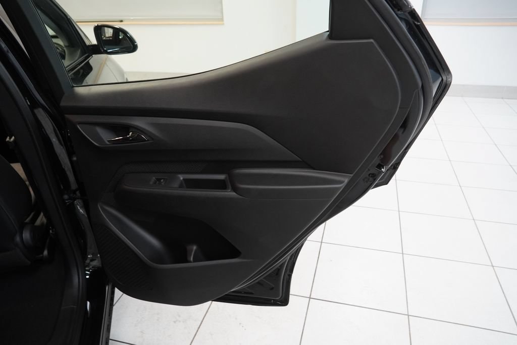 2027 Chevrolet Bolt RS - Photo 22