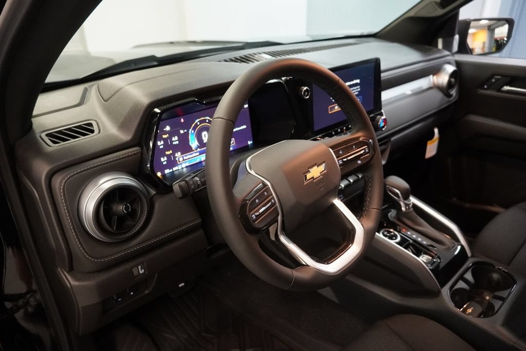 2026 Chevrolet Colorado LT - Photo 6