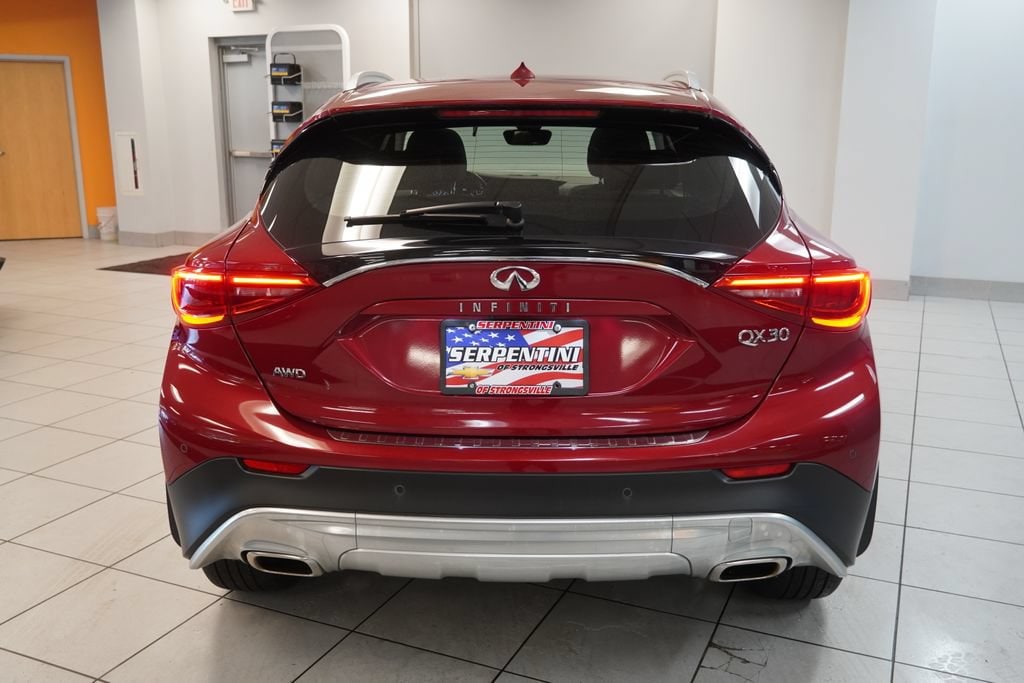 2017 INFINITI QX30 Premium - Photo 9
