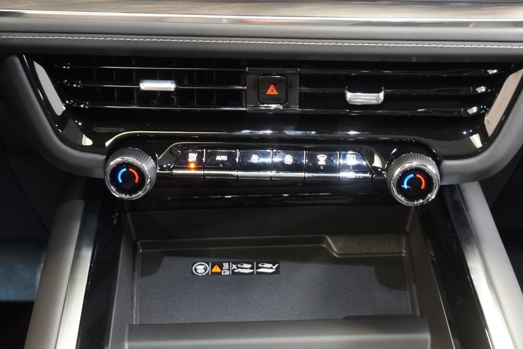 2026 Chevrolet Suburban Premier - Photo 24