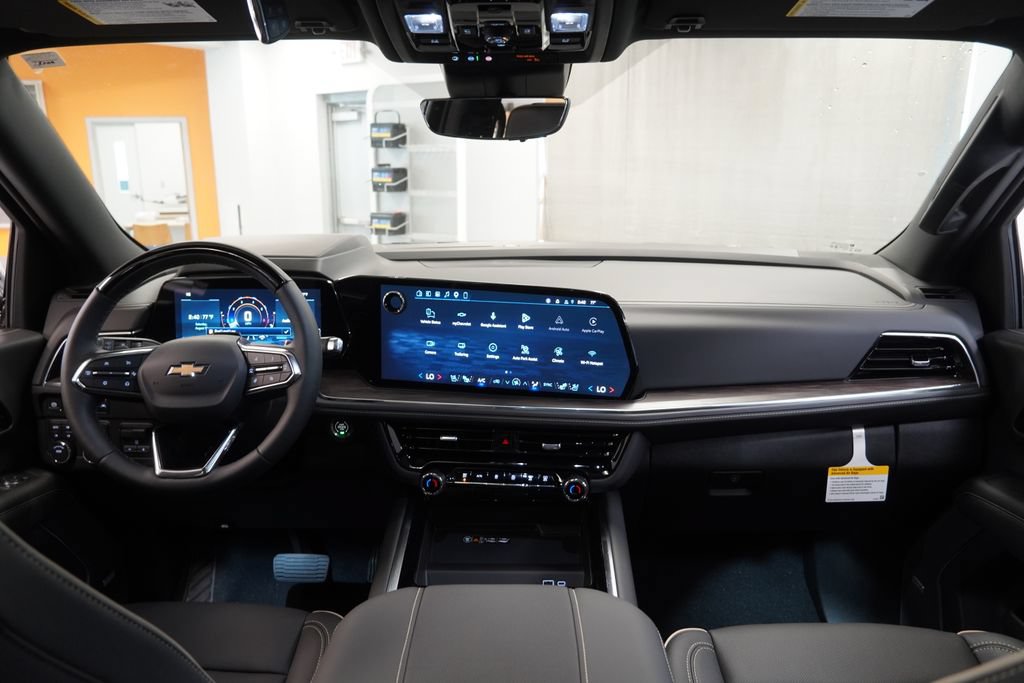 2026 Chevrolet Suburban Premier - Photo 22