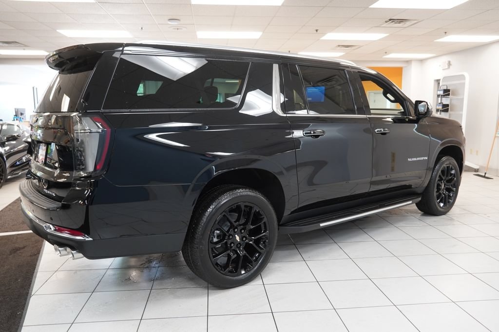 2026 Chevrolet Suburban Premier - Photo 14