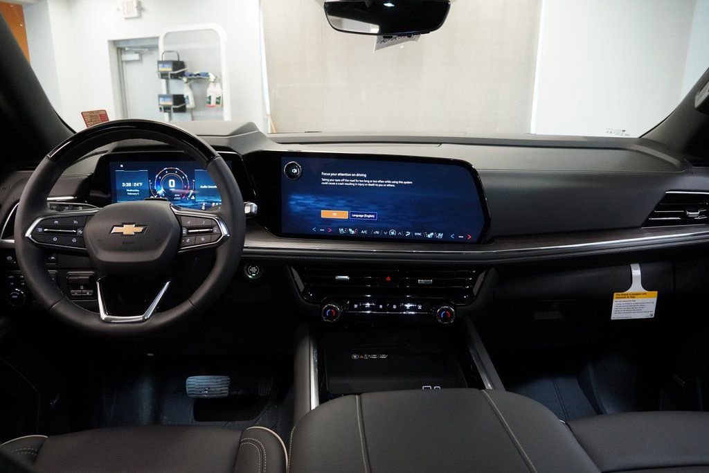 2025 Chevrolet Suburban Premier - Photo 9