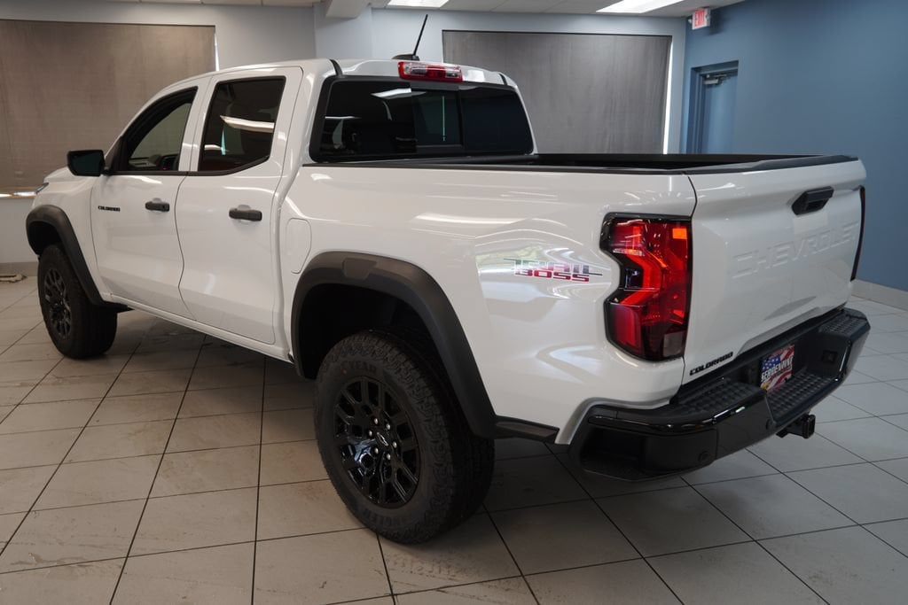 2026 Chevrolet Colorado Trail Boss - Photo 8