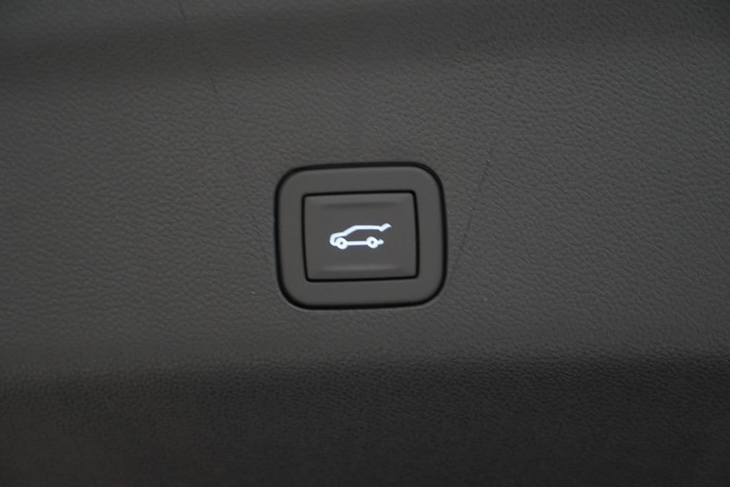 2026 Chevrolet Tahoe High Country - Photo 11