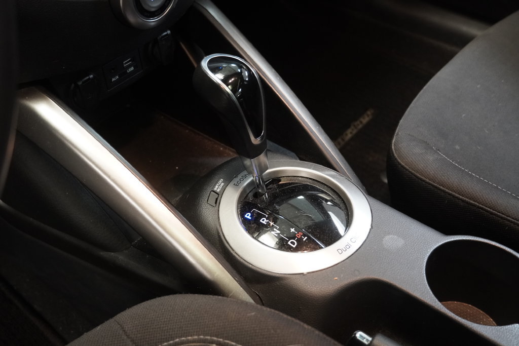 2017 Hyundai Veloster Value Edition - Photo 37