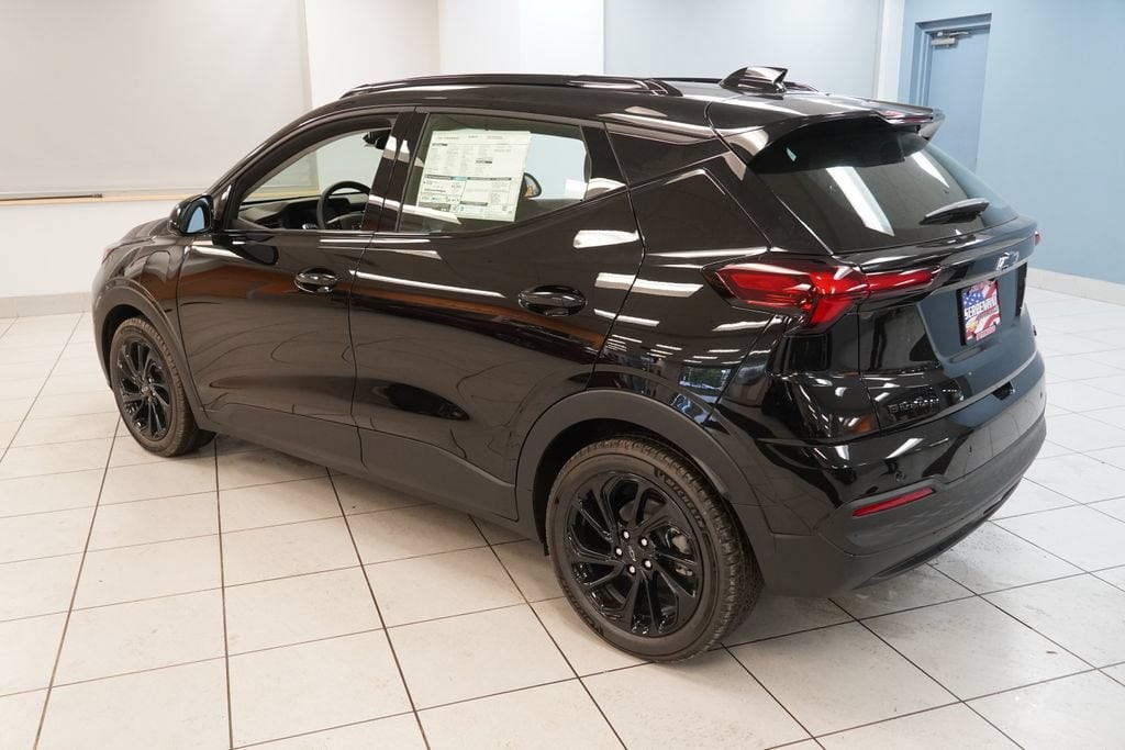 2027 Chevrolet Bolt RS - Photo 8