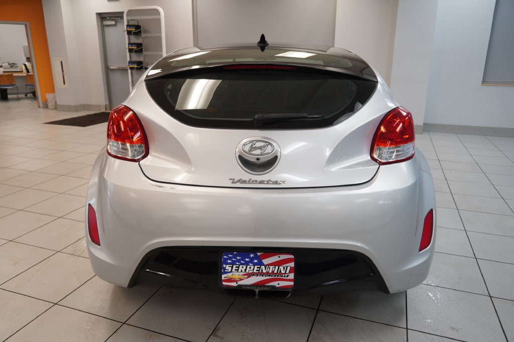2017 Hyundai Veloster Value Edition - Photo 9