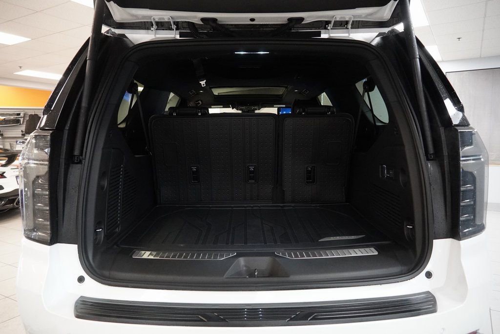 2025 Chevrolet Suburban Premier - Photo 14