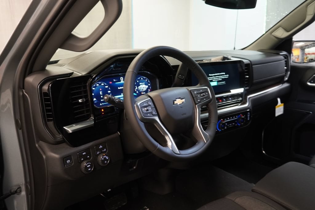 2026 Chevrolet Silverado 1500 LT - Photo 6