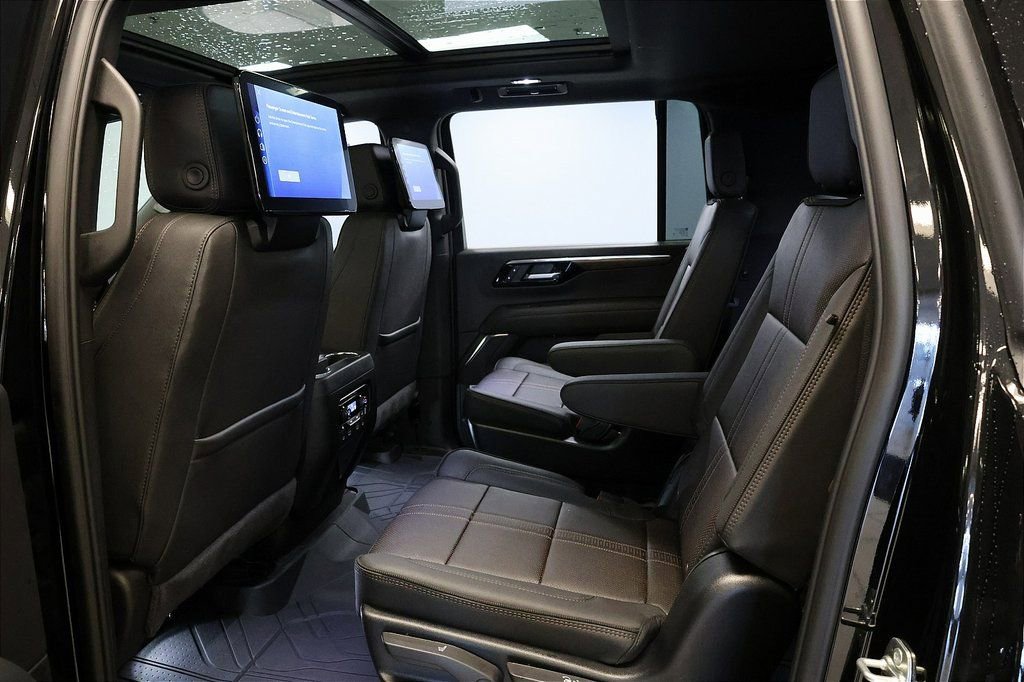 2026 Chevrolet Suburban High Country - Photo 10