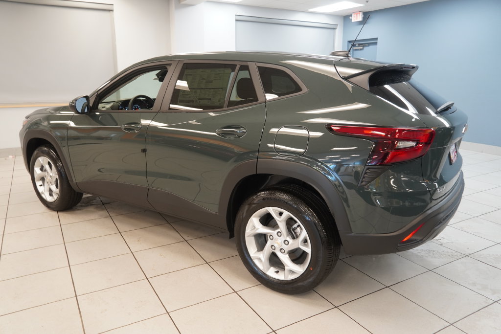 2026 Chevrolet Trax LS - Photo 6