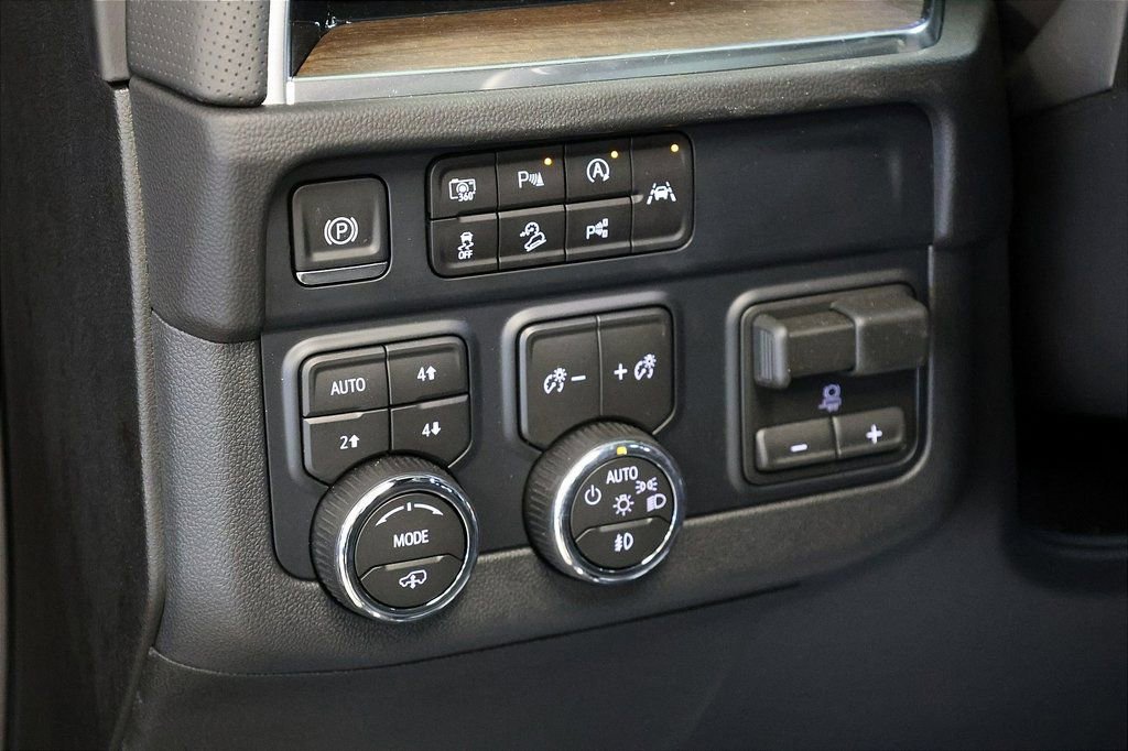 2026 Chevrolet Suburban High Country - Photo 20