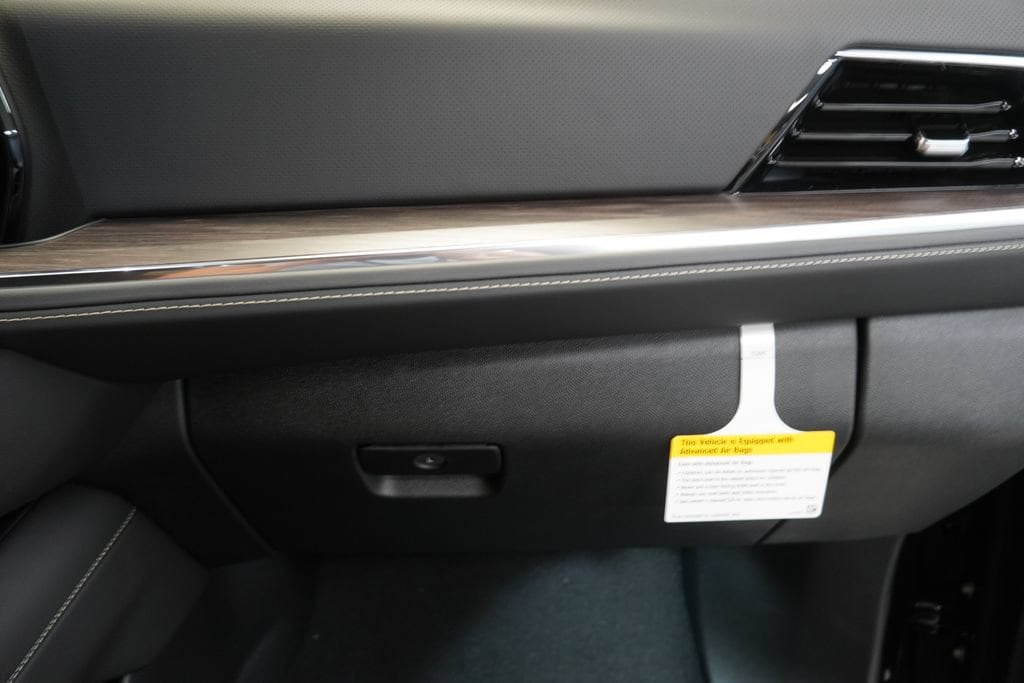 2026 Chevrolet Suburban Premier - Photo 41