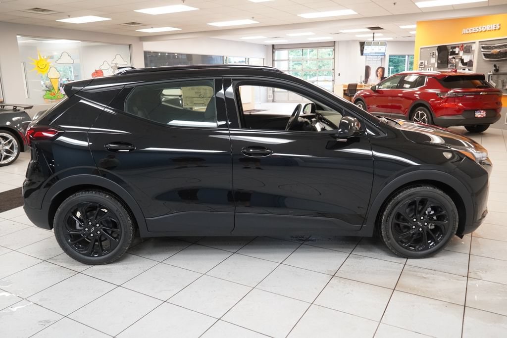 2027 Chevrolet Bolt RS - Photo 12