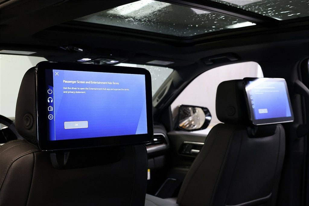 2026 Chevrolet Suburban High Country - Photo 11