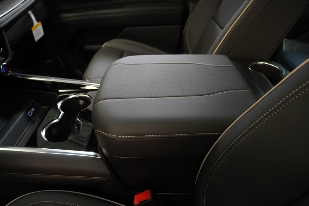 2026 Chevrolet Suburban Premier - Photo 26