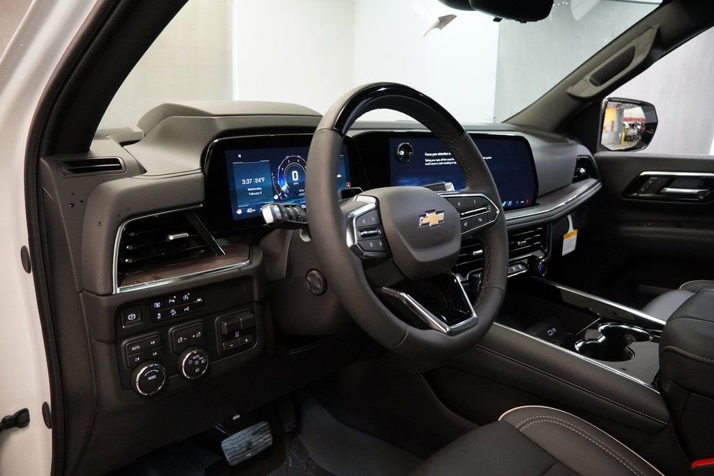 2025 Chevrolet Suburban Premier - Photo 7