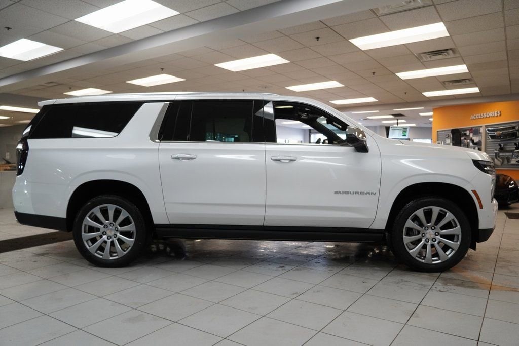 2025 Chevrolet Suburban Premier - Photo 16