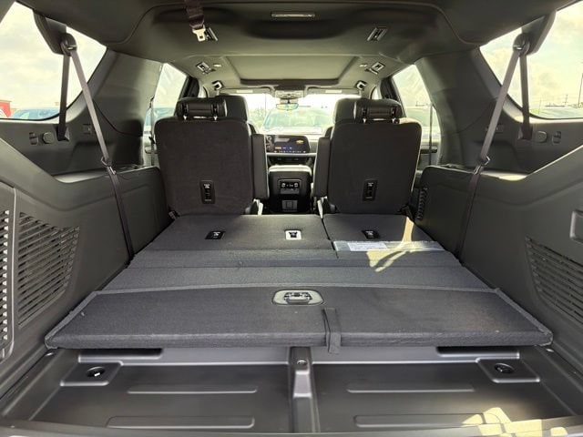 2026 Chevrolet Suburban High Country - Photo 22