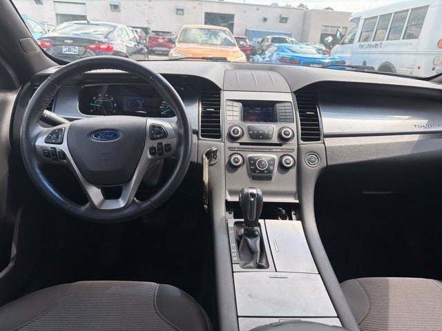 2014 Ford Taurus SEL - Photo 18