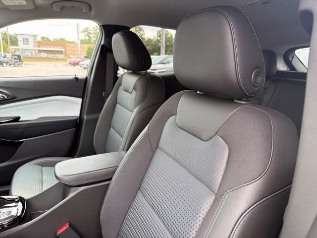 2026 Chevrolet Trax LT - Photo 13