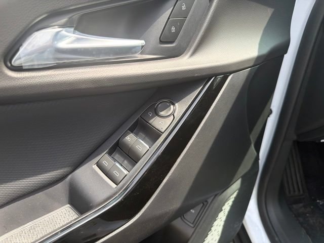2027 Chevrolet Equinox RS - Photo 10