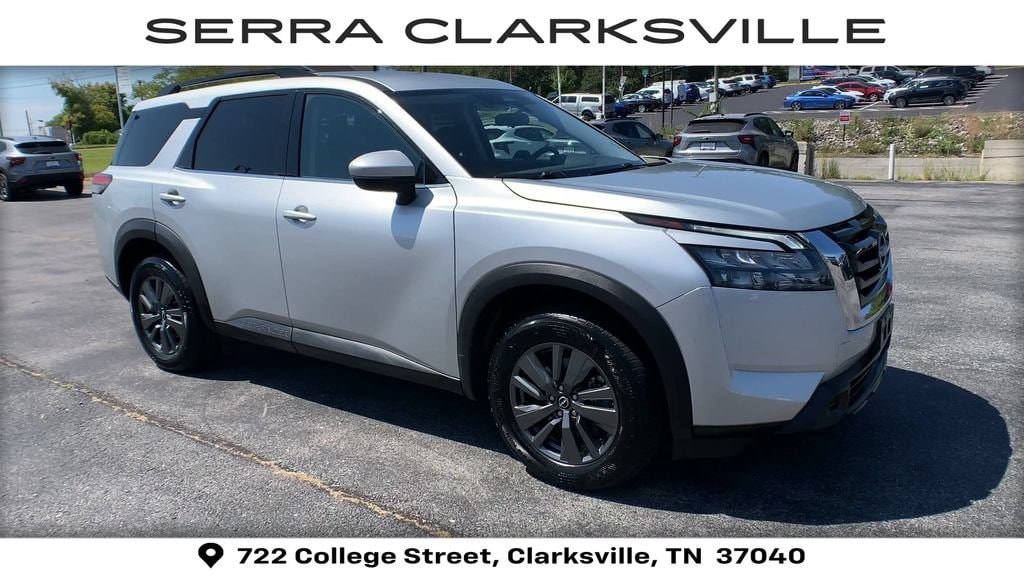 Used 2024 Nissan Pathfinder SV