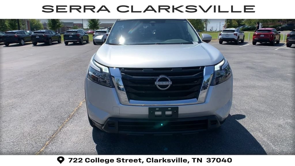 Used 2024 Nissan Pathfinder SV