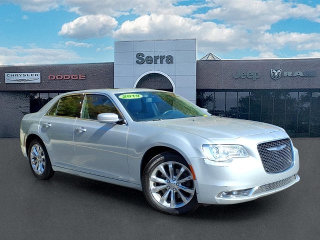 2019 Chrysler 300 Touring