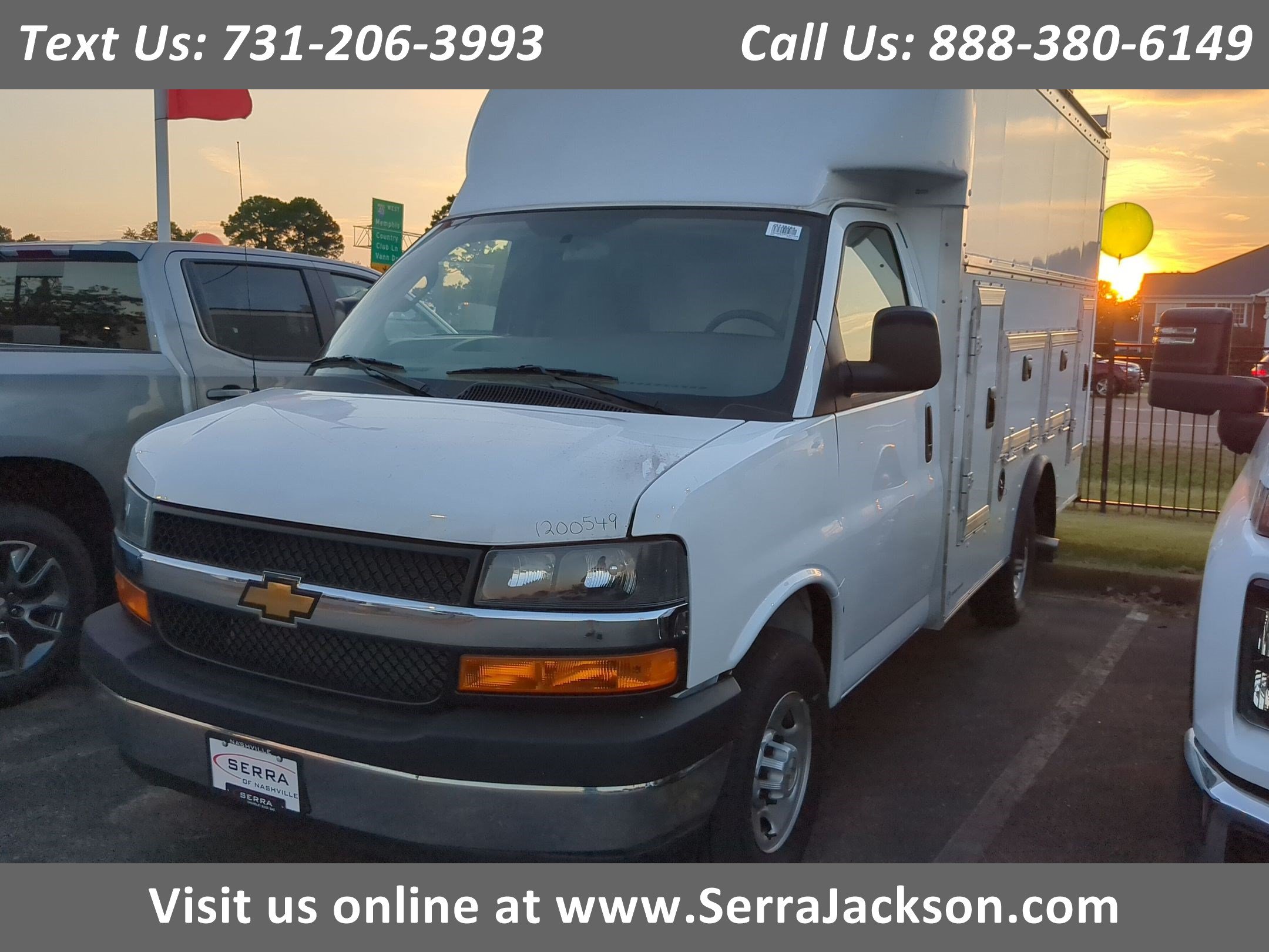 2025 Chevrolet Express Cutaway Express 3500 Truck