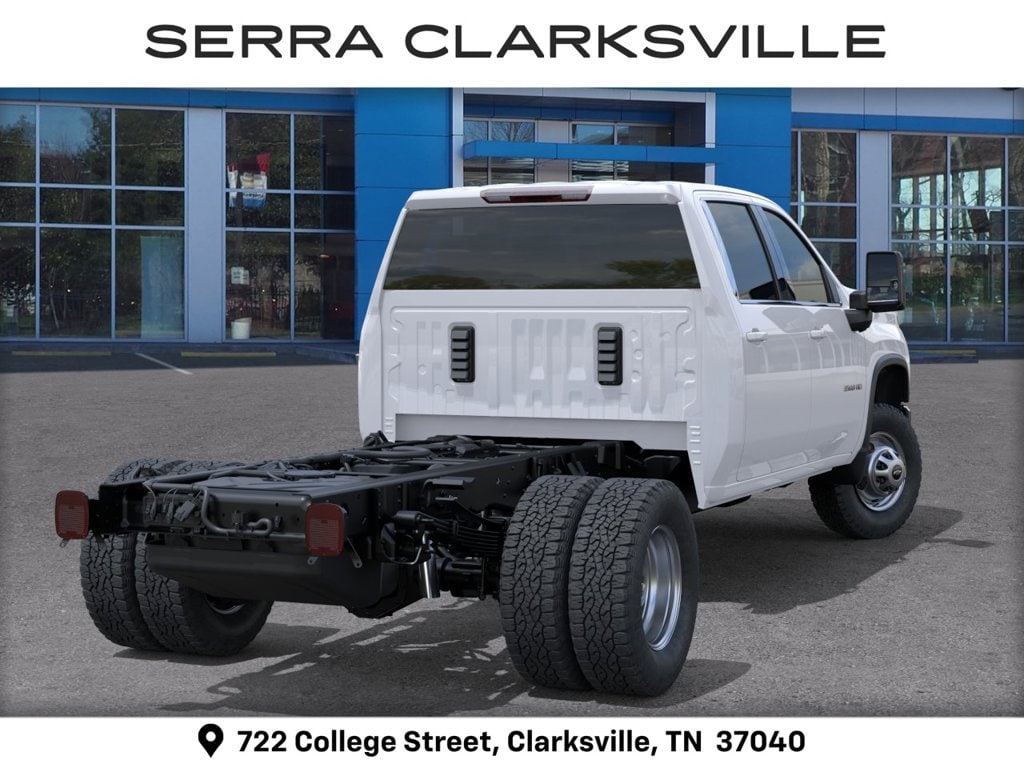 New 2025 Chevrolet Silverado 3500 HD Chassis Cab Work Truck Truck Crew Cab