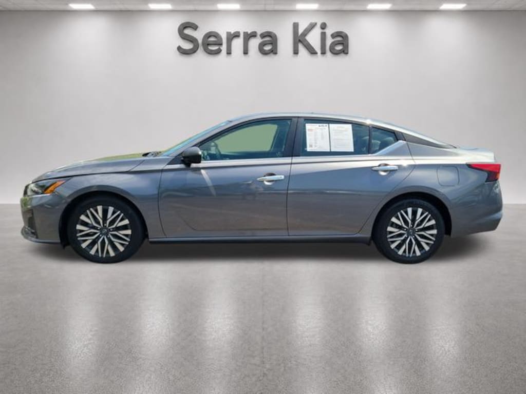 Used 2024 Nissan Altima 2.5 SV Sedan