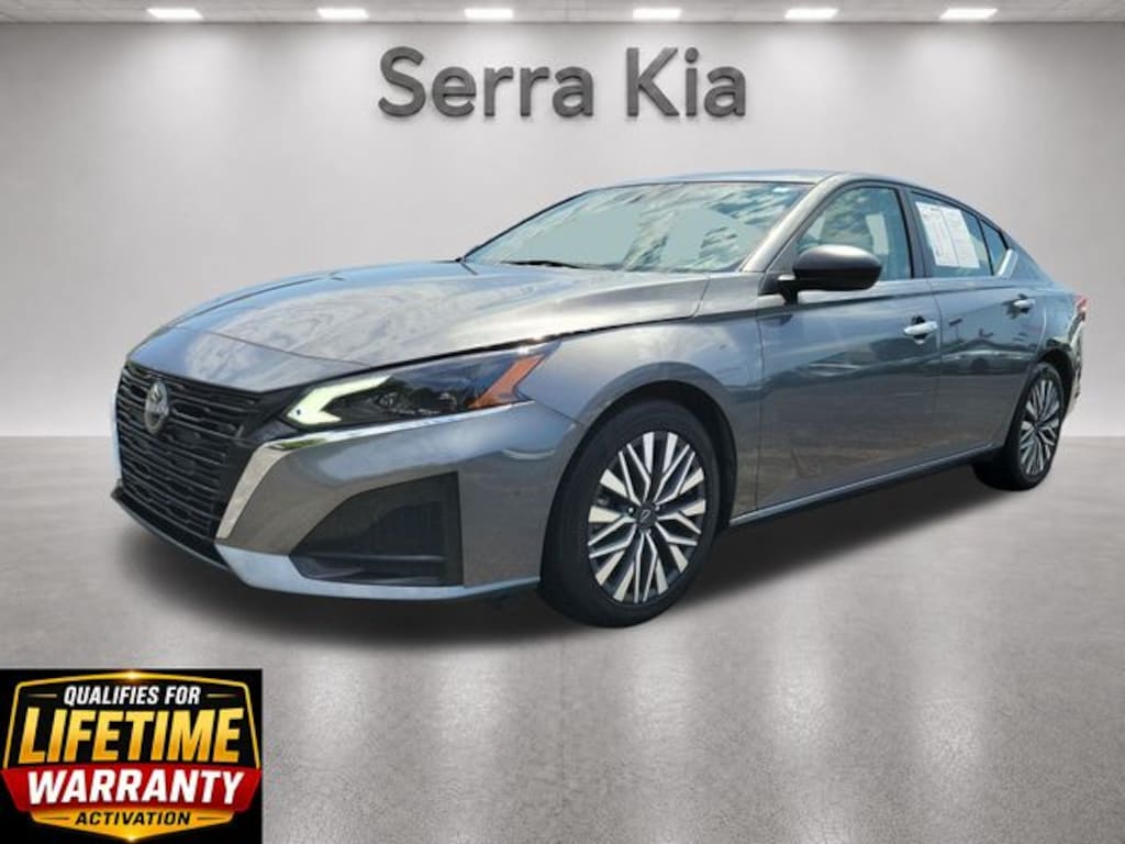 Used 2024 Nissan Altima 2.5 SV Sedan