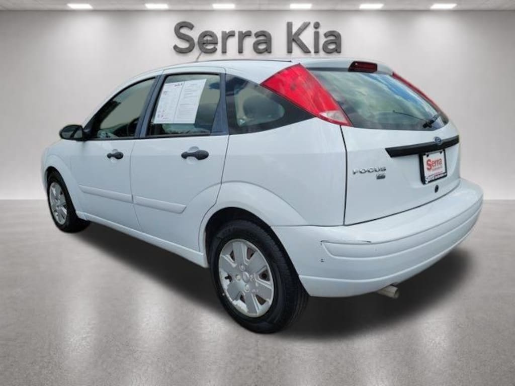 Used 2007 Ford Focus SE Hatchback