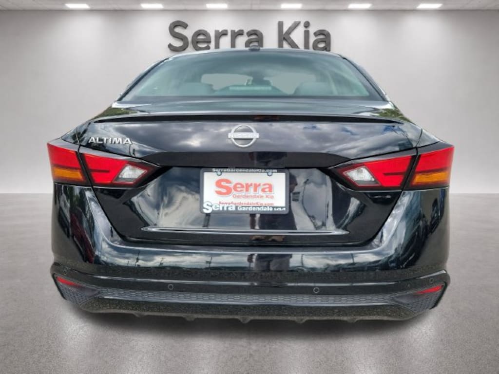 Used 2025 Nissan Altima SV Sedan