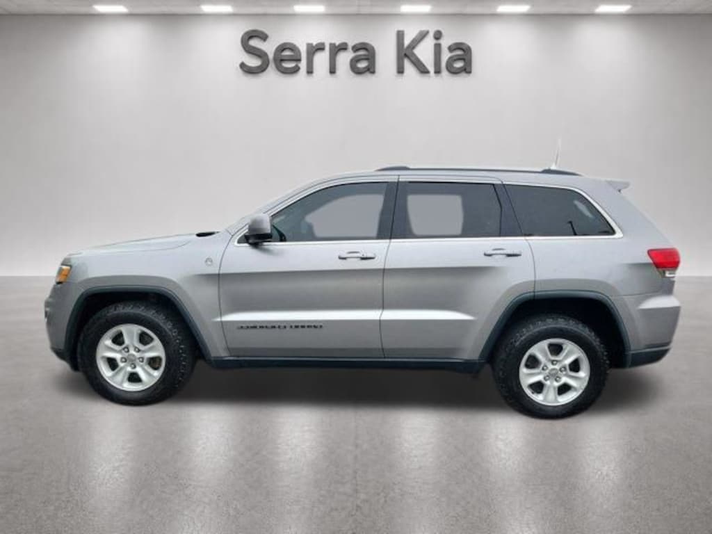 Used 2017 Jeep Grand Cherokee Laredo SUV