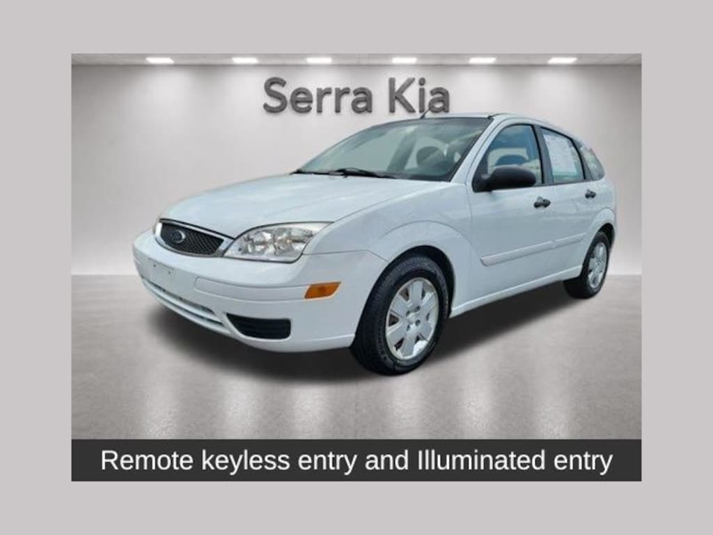 Used 2007 Ford Focus SE Hatchback