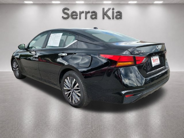 Used 2025 Nissan Altima SV Sedan