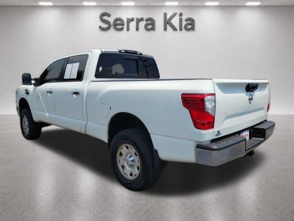 Used 2018 Nissan Titan XD SV Gas Truck Crew Cab
