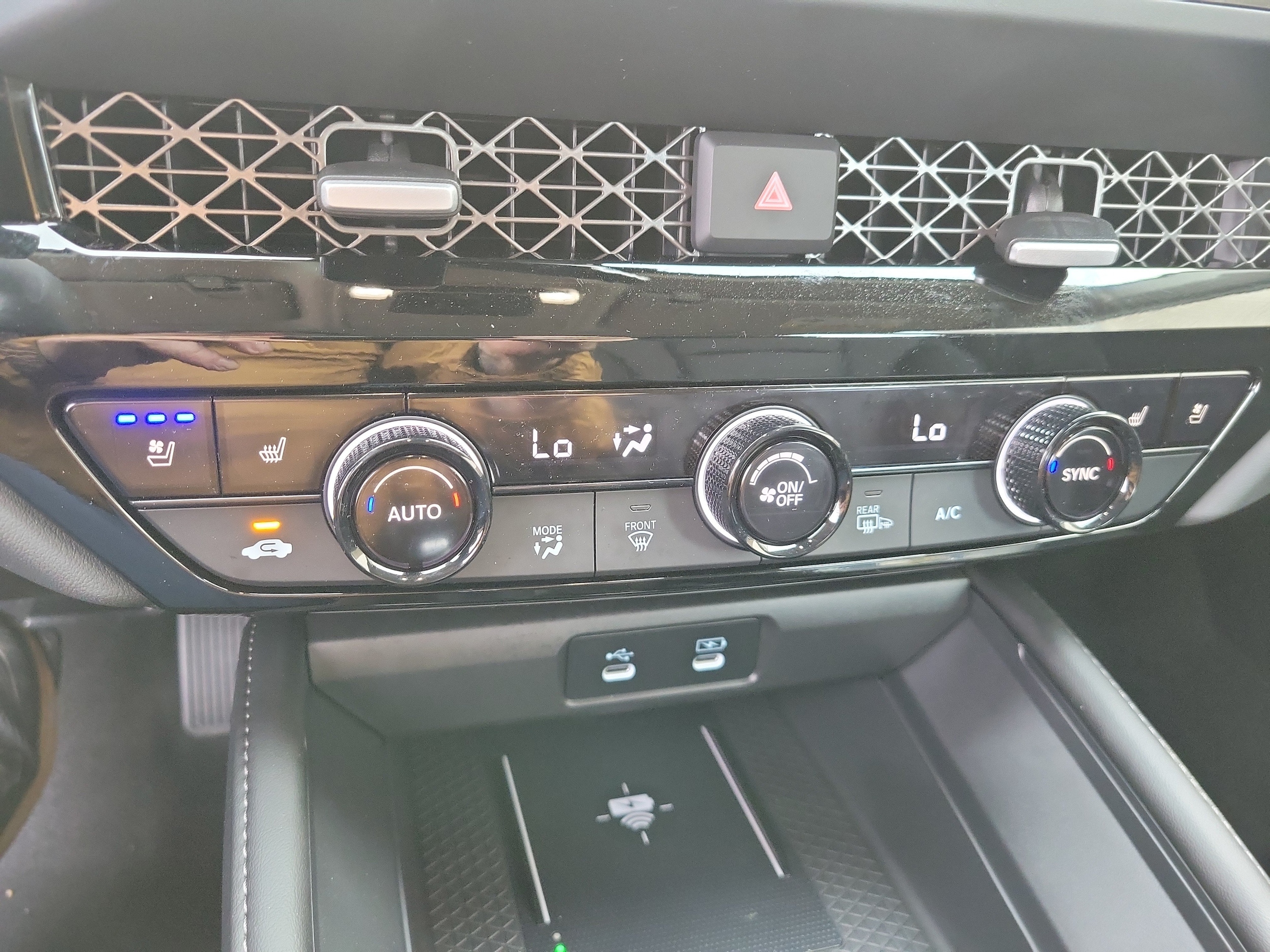 2026 Honda Accord Hybrid Touring - Photo 17