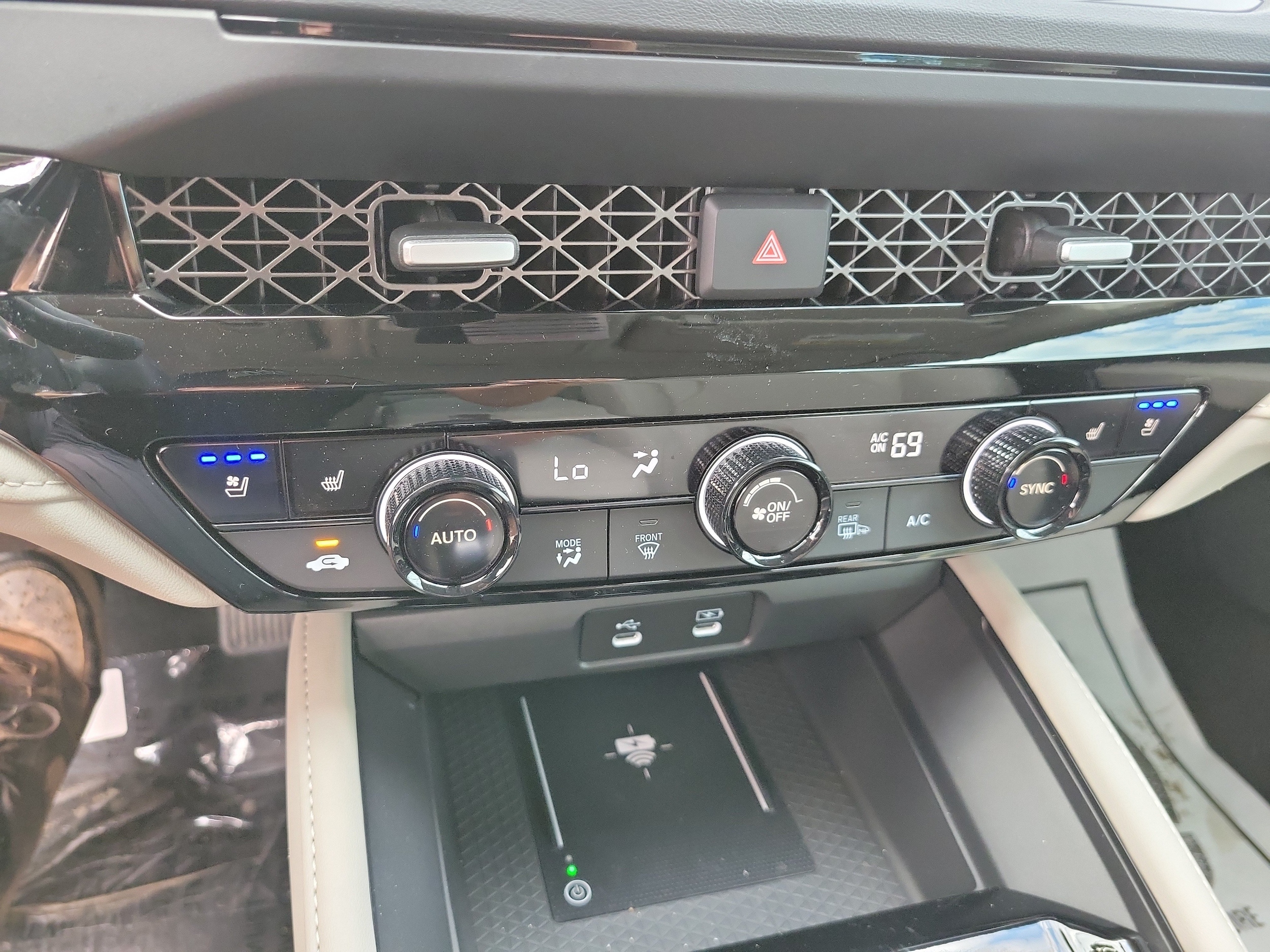 2026 Honda Accord Hybrid Touring - Photo 16