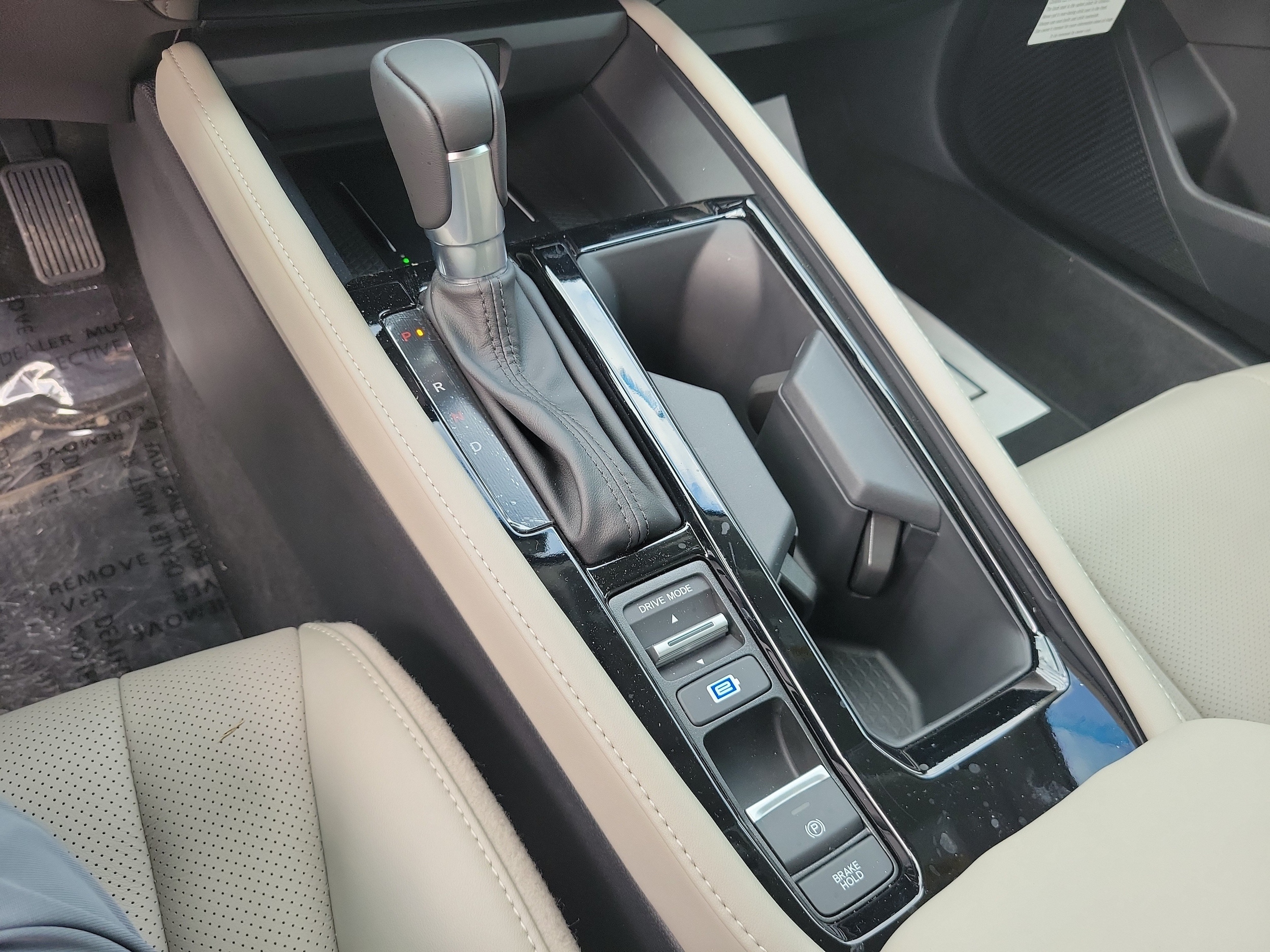 2026 Honda Accord Hybrid Touring - Photo 18