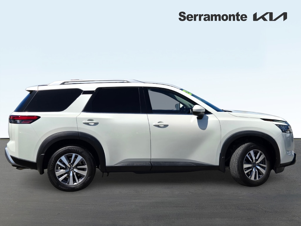 Used 2023 Nissan Pathfinder SL SUV
