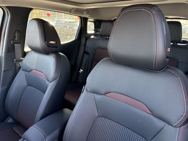2026 Nissan KICKS SR - Photo 6