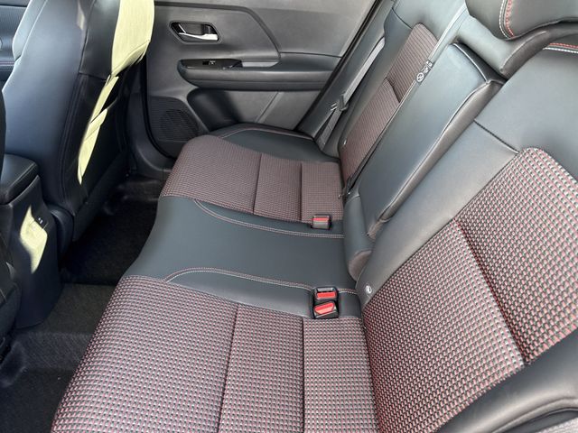 2026 Nissan KICKS SR - Photo 10