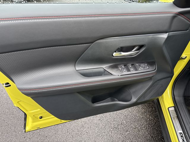 2026 Nissan KICKS SR - Photo 8