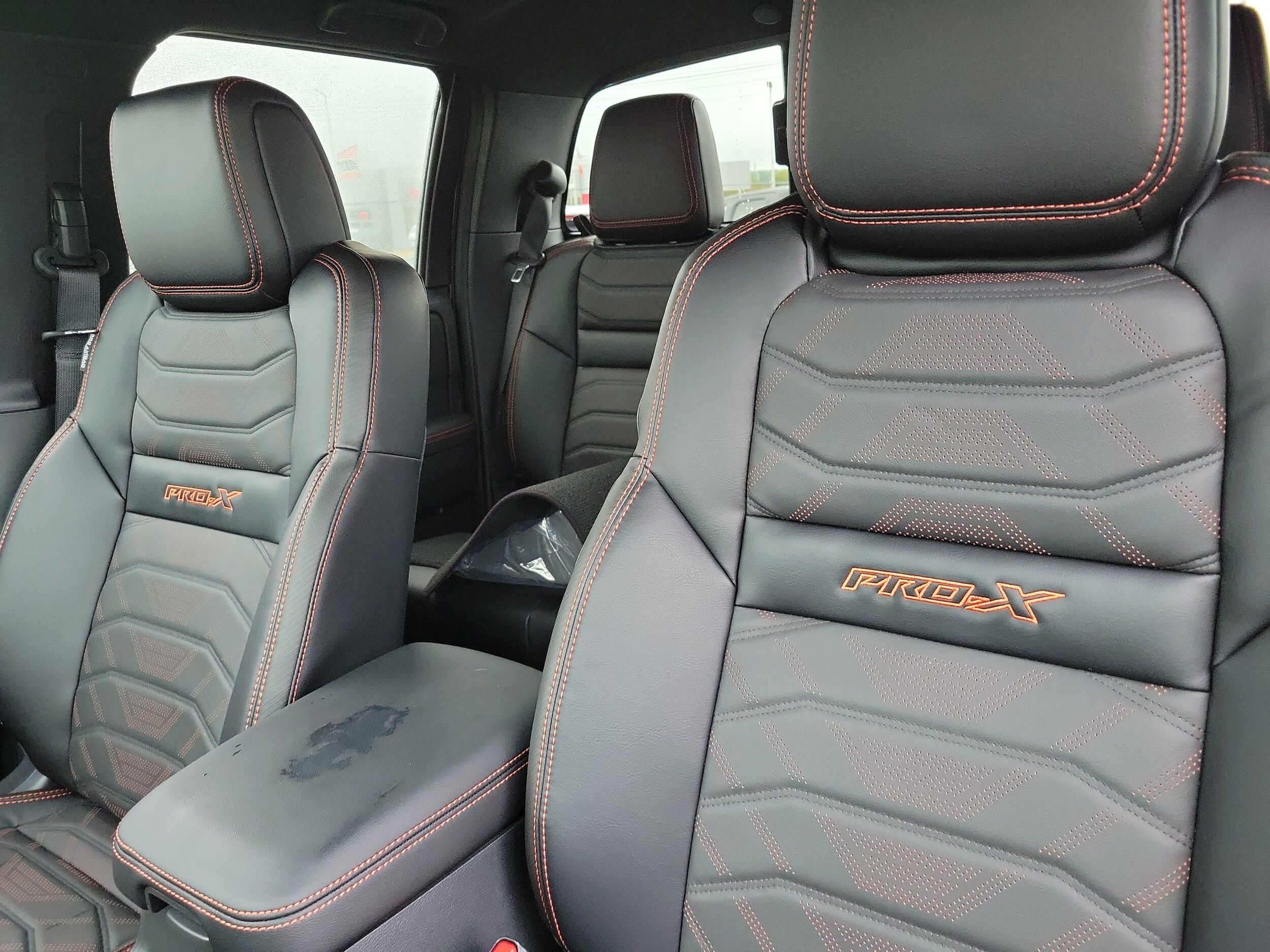 2026 Nissan Frontier PRO-X - Photo 14