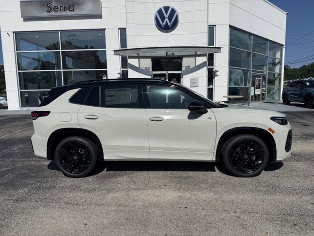 New 2026 Volkswagen Tiguan SE R-Line Black SUV